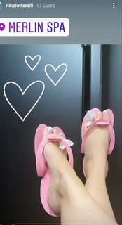 Nikoletta Ralli feet photo thumbnail