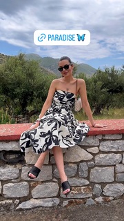 Nikoletta Ralli feet photo thumbnail