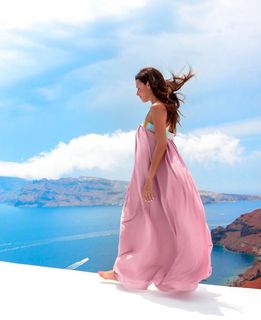 Nikoletta Ralli feet photo thumbnail