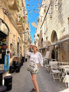 Nikoletta Ralli feet photo thumbnail