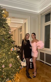 Nikoletta Ralli feet photo thumbnail