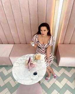 Nikolina Pišek feet photo 1