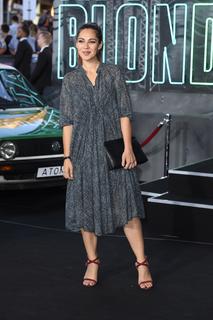 Nilam Farooq feet photo 11