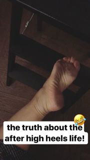Nilam Farooq feet photo 8