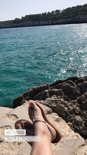 Nilam Farooq feet photo 14