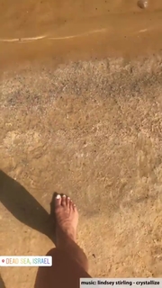 Nilam Farooq feet photo 17