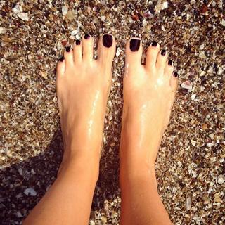 Nilay Cafer feet photo thumbnail