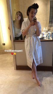 Nilay Cafer feet photo thumbnail