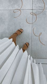 Nilay Cafer feet photo thumbnail