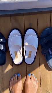 Nilay Cafer feet photo thumbnail