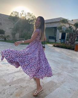 Nilay Cafer feet photo thumbnail