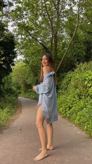 Nilay Cafer feet photo thumbnail