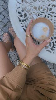 Nilay Cafer feet photo thumbnail