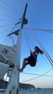 Nilay Cafer feet photo thumbnail