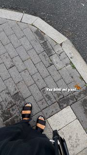 Nilay Cafer feet photo thumbnail