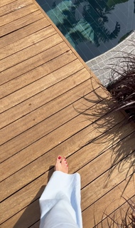 Nilay Cafer feet photo thumbnail