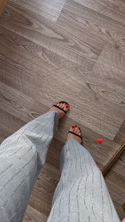 Nilay Cafer feet photo thumbnail