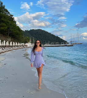 Nilay Cafer feet photo thumbnail
