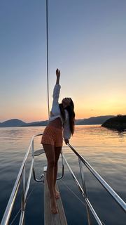 Nilay Cafer feet photo thumbnail