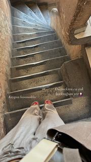 Nilay Cafer feet photo thumbnail