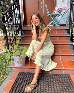 Nilay Cafer feet photo thumbnail