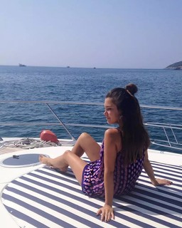 Nilay Cafer feet photo thumbnail