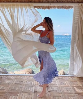 Nilay Cafer feet photo thumbnail