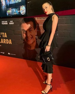 Nilay Cafer feet photo thumbnail