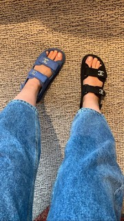 Nilay Cafer feet photo thumbnail