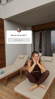 Nilay Cafer feet photo thumbnail
