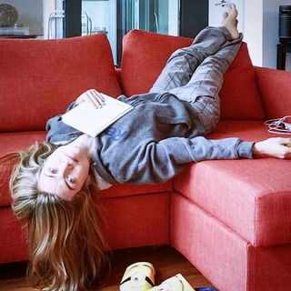 Nilce Moretto feet photo thumbnail