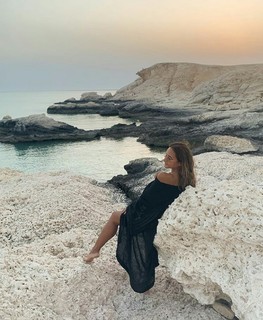 Nilli Karim feet photo thumbnail