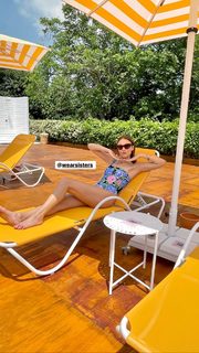 Nilperi Sahinkaya feet photo thumbnail