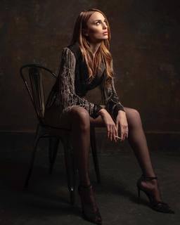 Nilperi Sahinkaya feet photo thumbnail