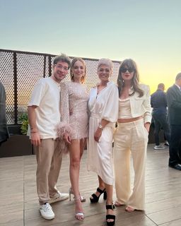 Nilperi Sahinkaya feet photo thumbnail