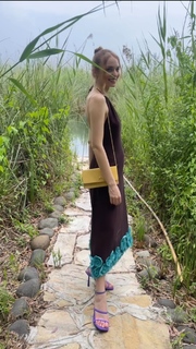 Nilperi Sahinkaya feet photo thumbnail