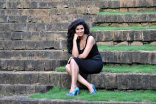 Nimrat Kaur feet photo thumbnail