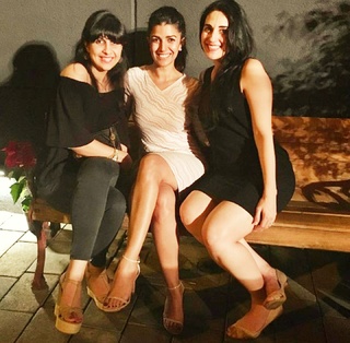 Nimrat Kaur feet photo thumbnail