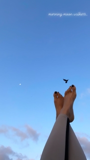 Nimrat Kaur feet photo thumbnail