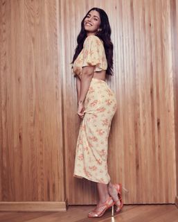 Nimrat Kaur feet photo thumbnail