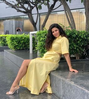 Nimrat Kaur feet photo thumbnail