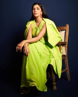 Nimrat Kaur feet photo thumbnail