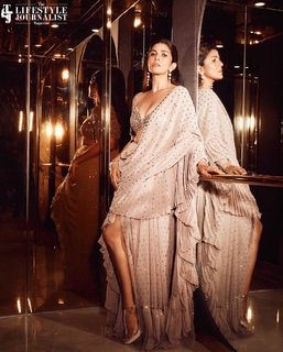 Nimrat Kaur feet photo thumbnail