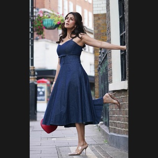 Nimrat Kaur feet photo thumbnail