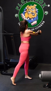 Nimrat Kaur feet photo thumbnail