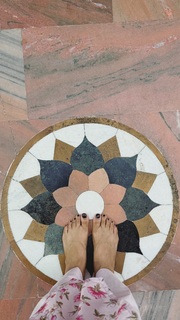 Nimrat Kaur feet photo thumbnail