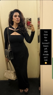 Nimrat Kaur feet photo thumbnail