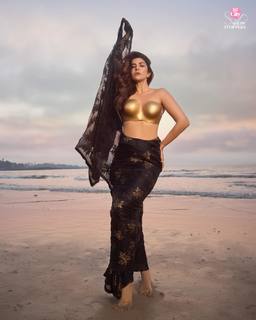 Nimrat Kaur feet photo thumbnail