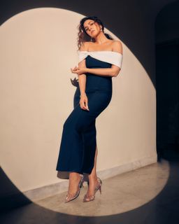 Nimrat Kaur feet photo thumbnail