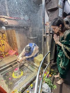 Nimrat Kaur feet photo 11